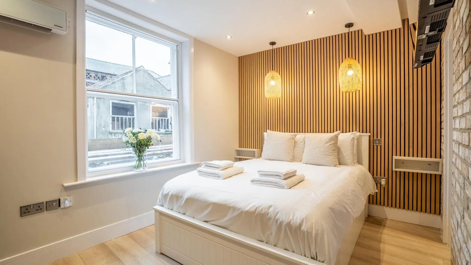 Paradise Apartments York