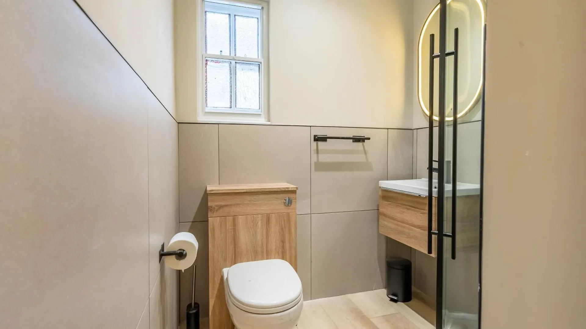 Paradise Apartments York