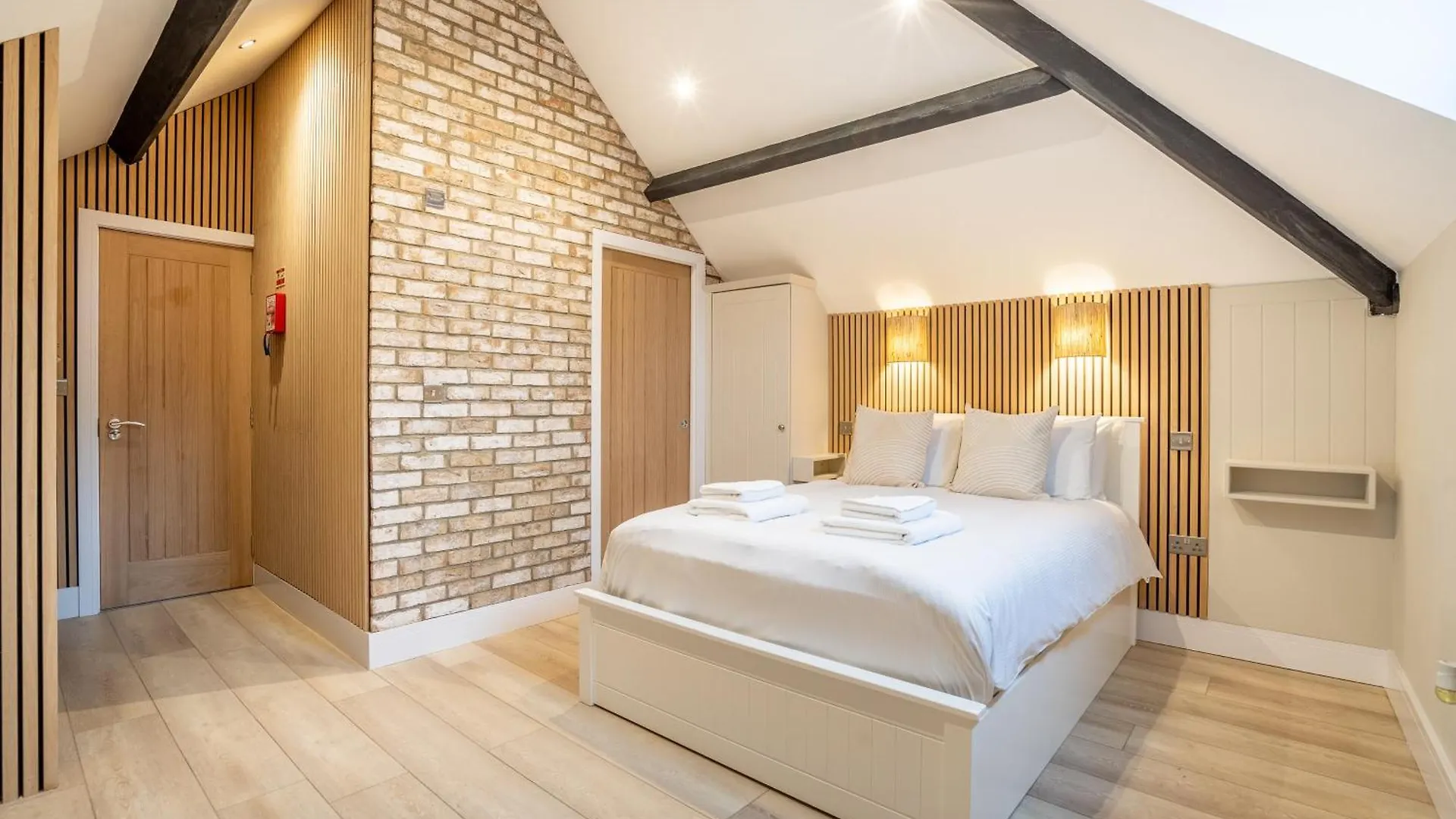 Paradise Apartments York