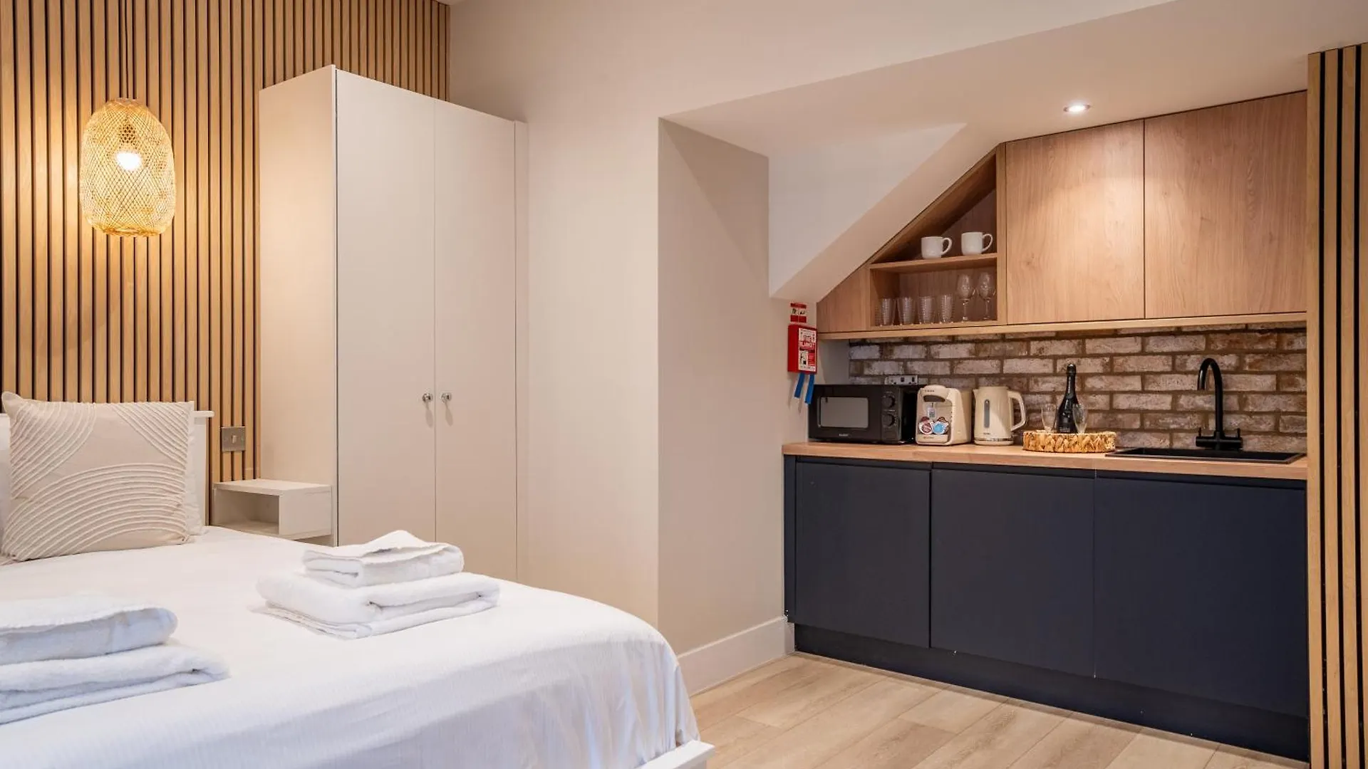 Paradise Apartments York